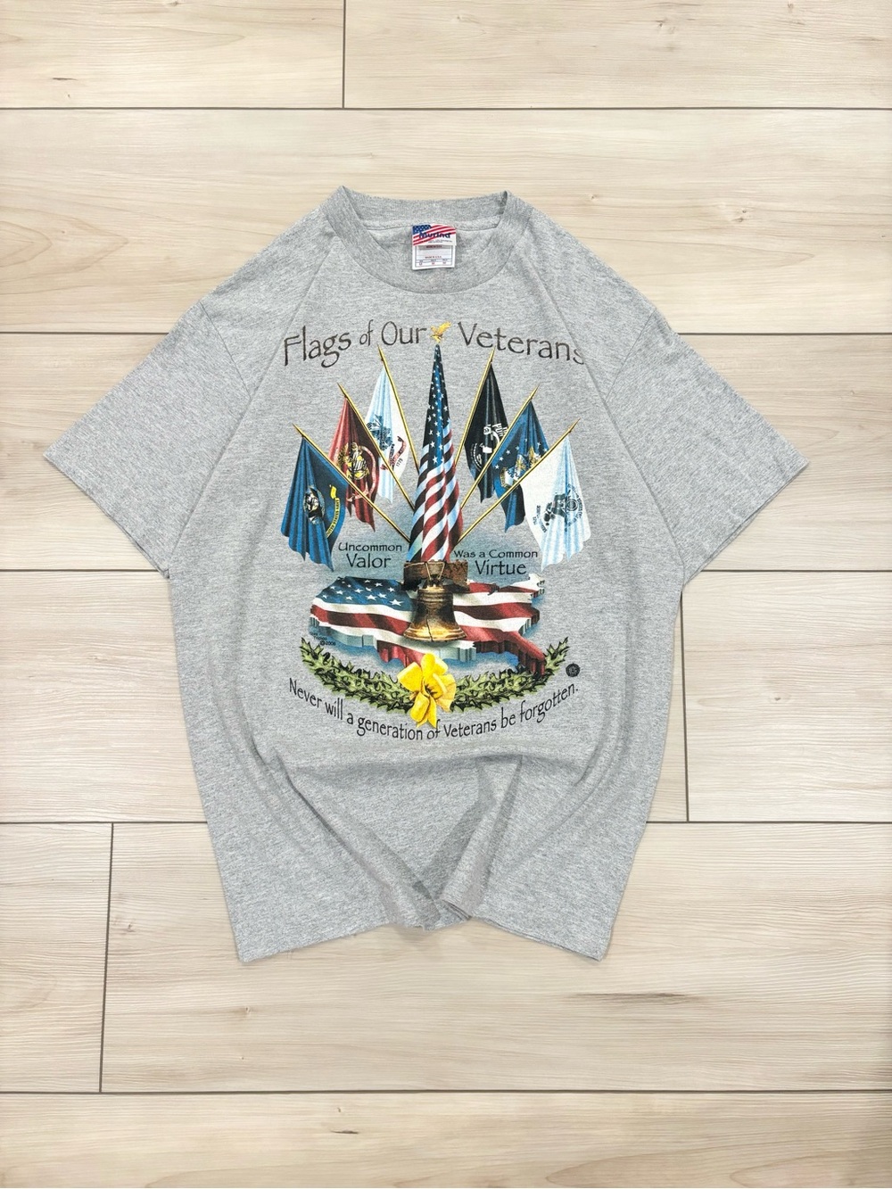Murina Vintage 90s Flags of our Veterans American Fourth of July Men’s tee
